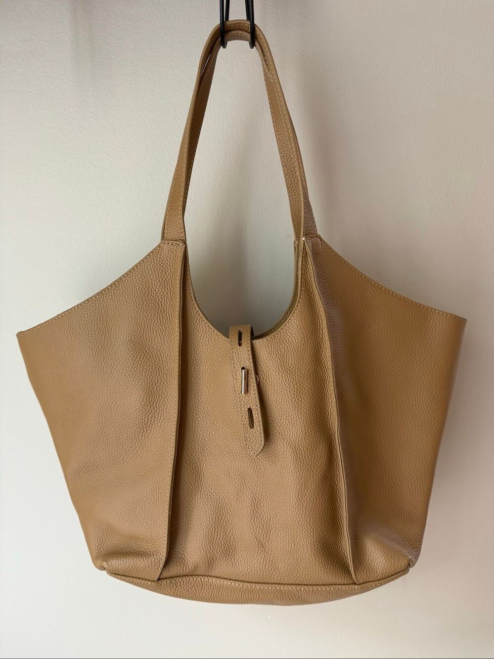 Tote Le Monde 100% Leather Milan Tote In The Color Camel Tan - Picture 5 of 12